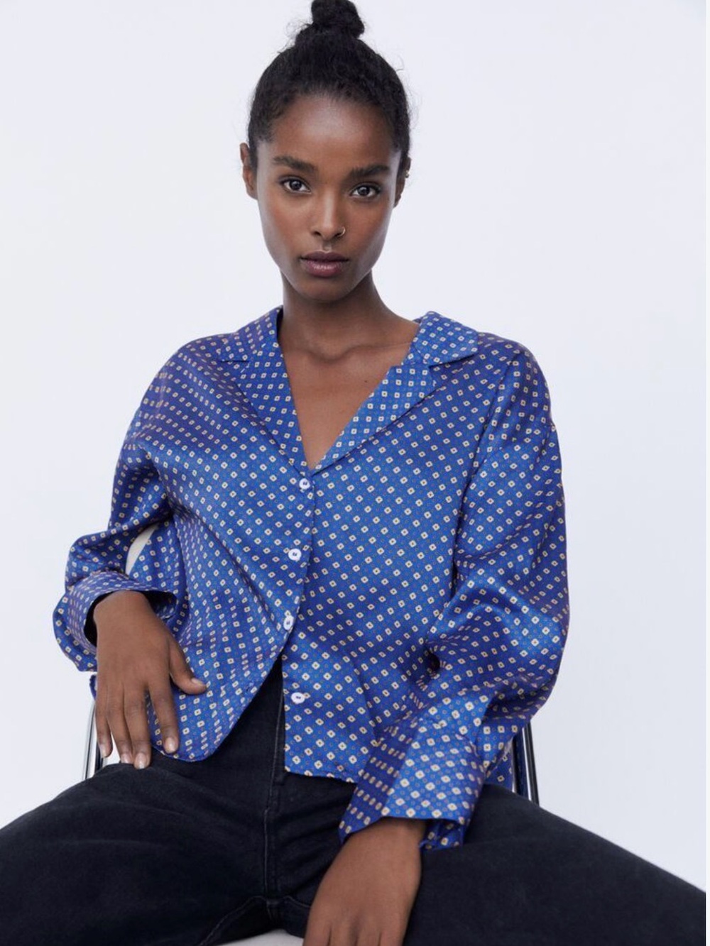 Zara Geometric Floral Foulard Satin Blouse Blue Button Up Relaxed Fit Womens L